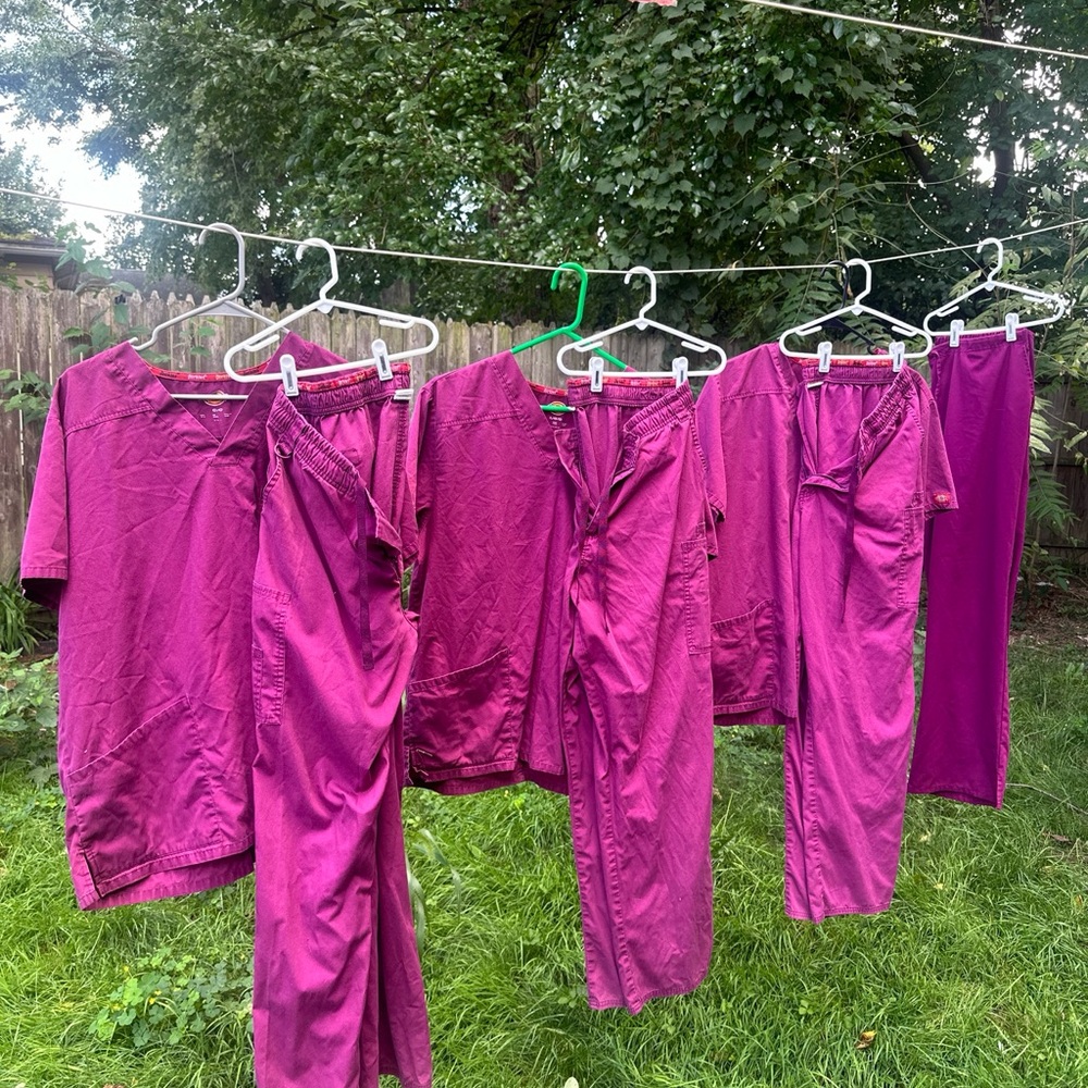 4 Full Scrub Sets - Wine - Size Large